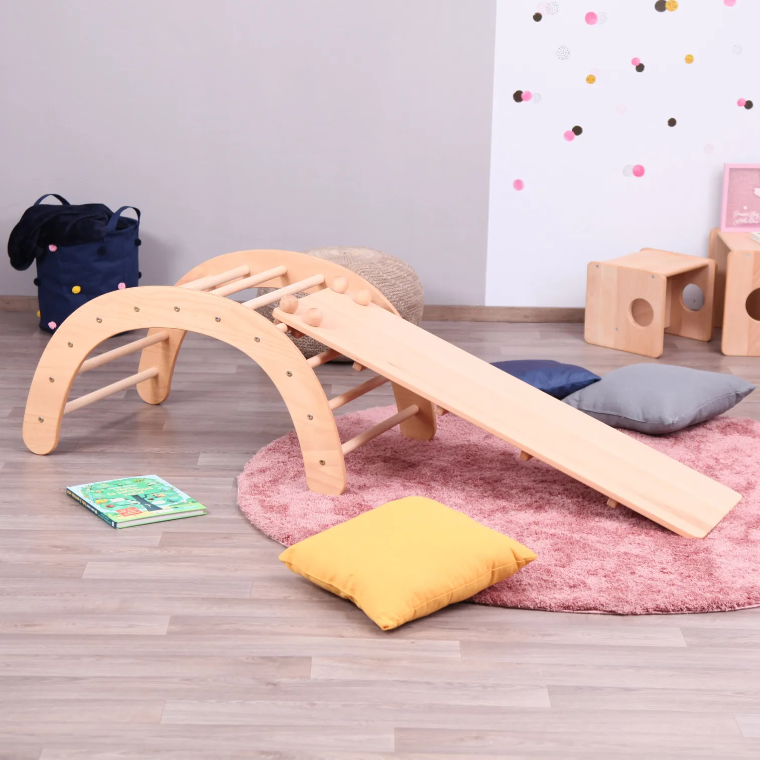 Big Climbing Arch with Ramp 