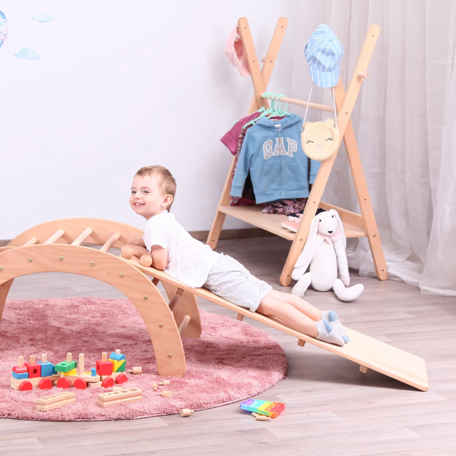 Big Climbing Arch with  Ramp 