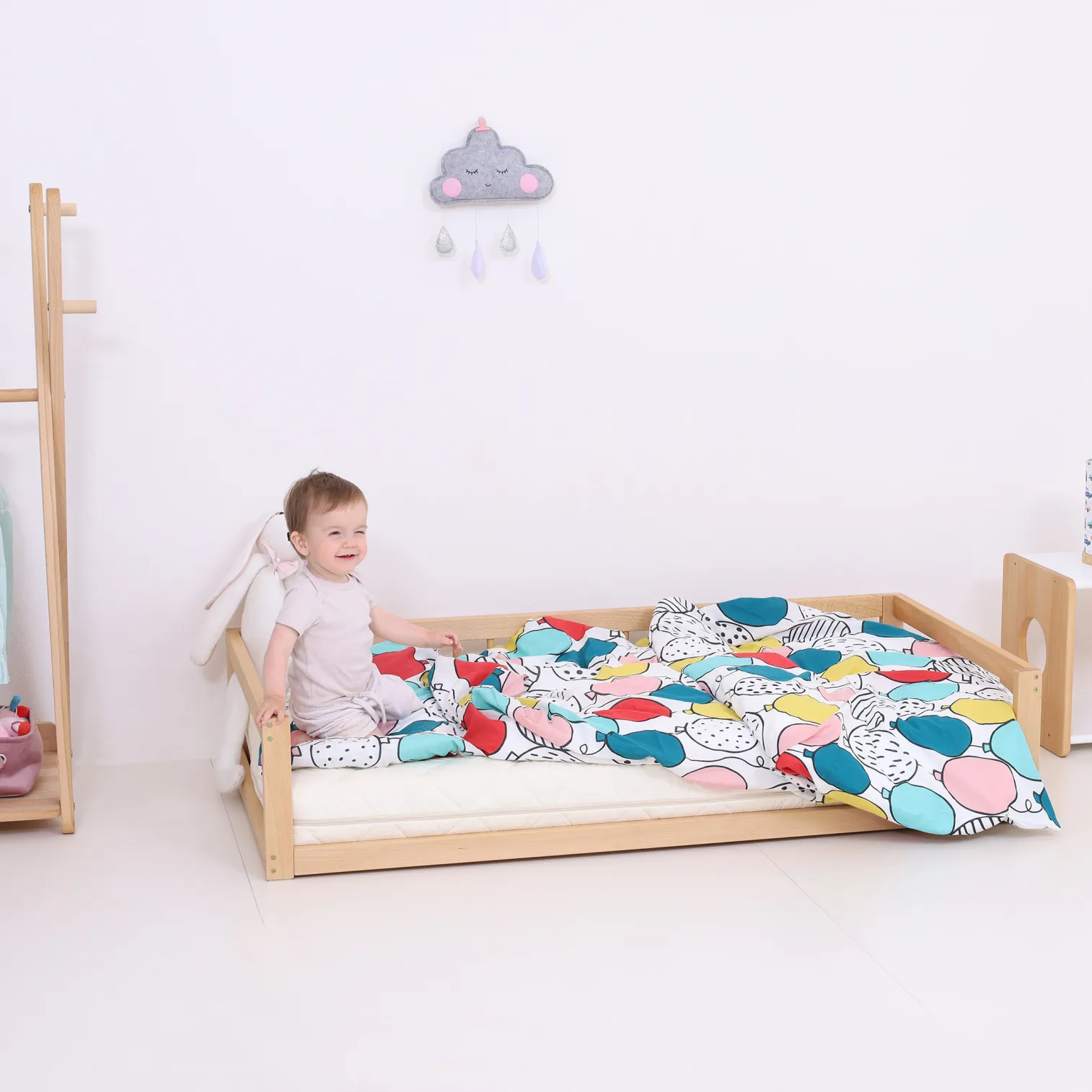 ! OUTLET !FLOORbed with rails and slatted bed base 140cm x 70 cm