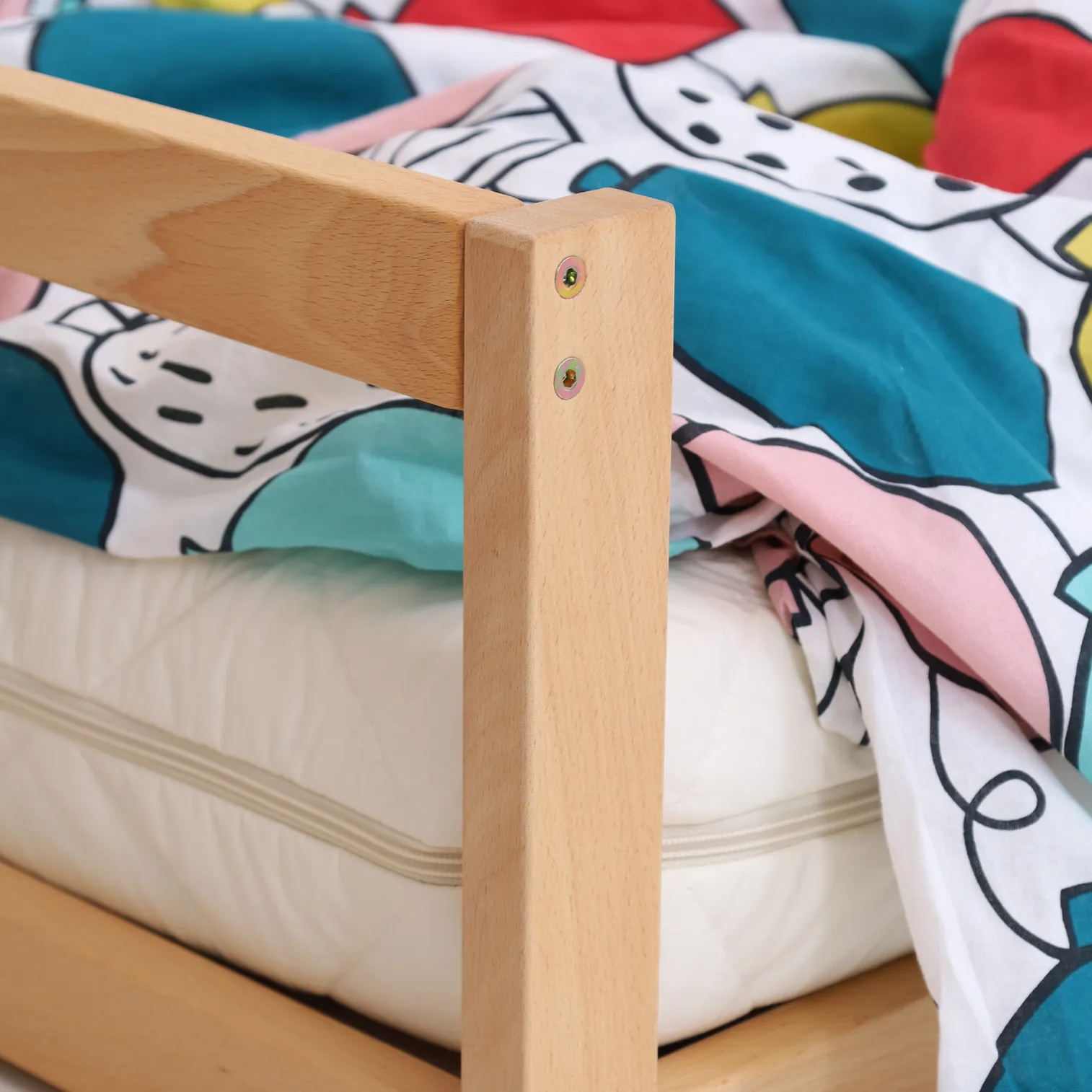 ! OUTLET !FLOORbed with rails and slatted bed base 140cm x 70 cm