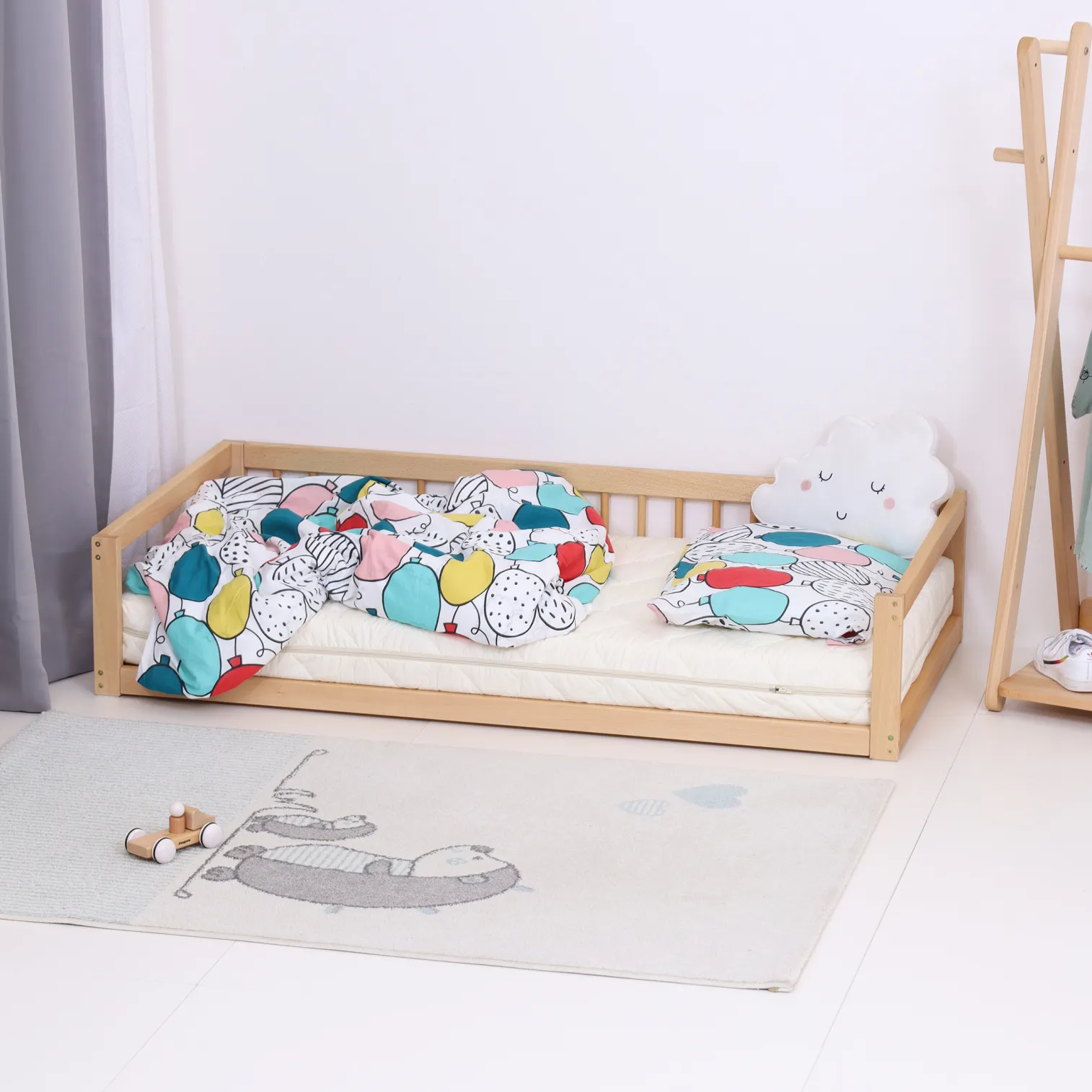 ! OUTLET !FLOORbed with rails and slatted bed base 140cm x 70 cm