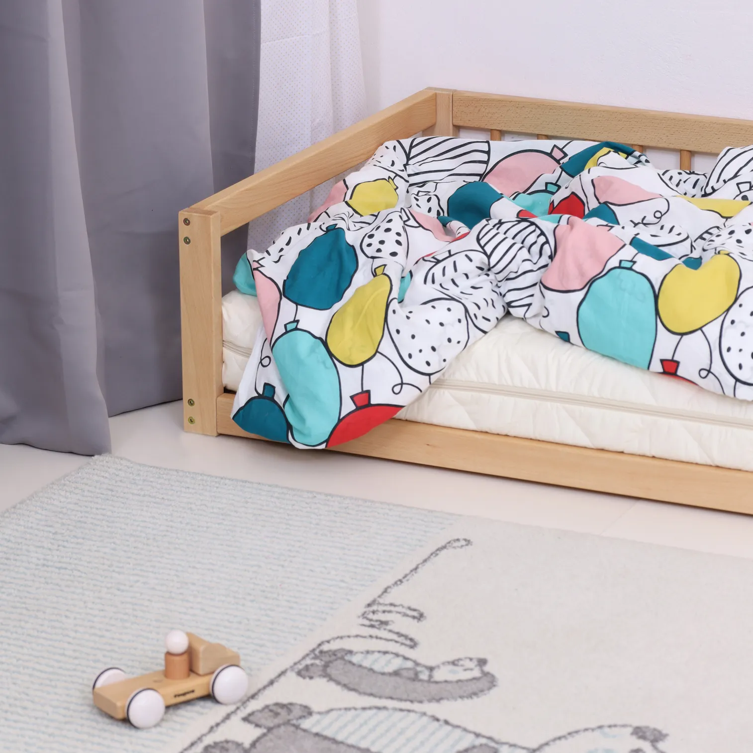 ! OUTLET !FLOORbed with rails and slatted bed base 140cm x 70 cm