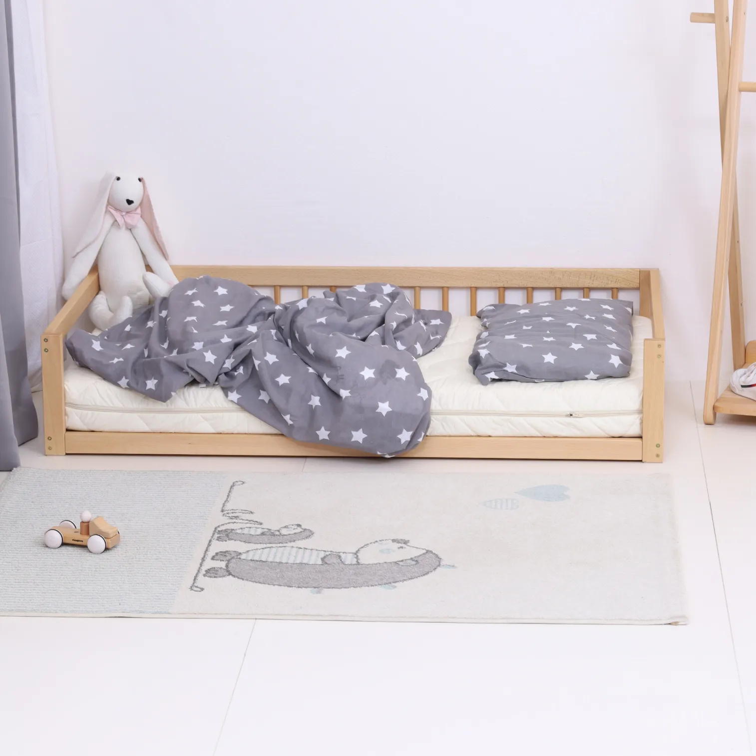 ! OUTLET !FLOORbed with rails and slatted bed base 140cm x 70 cm