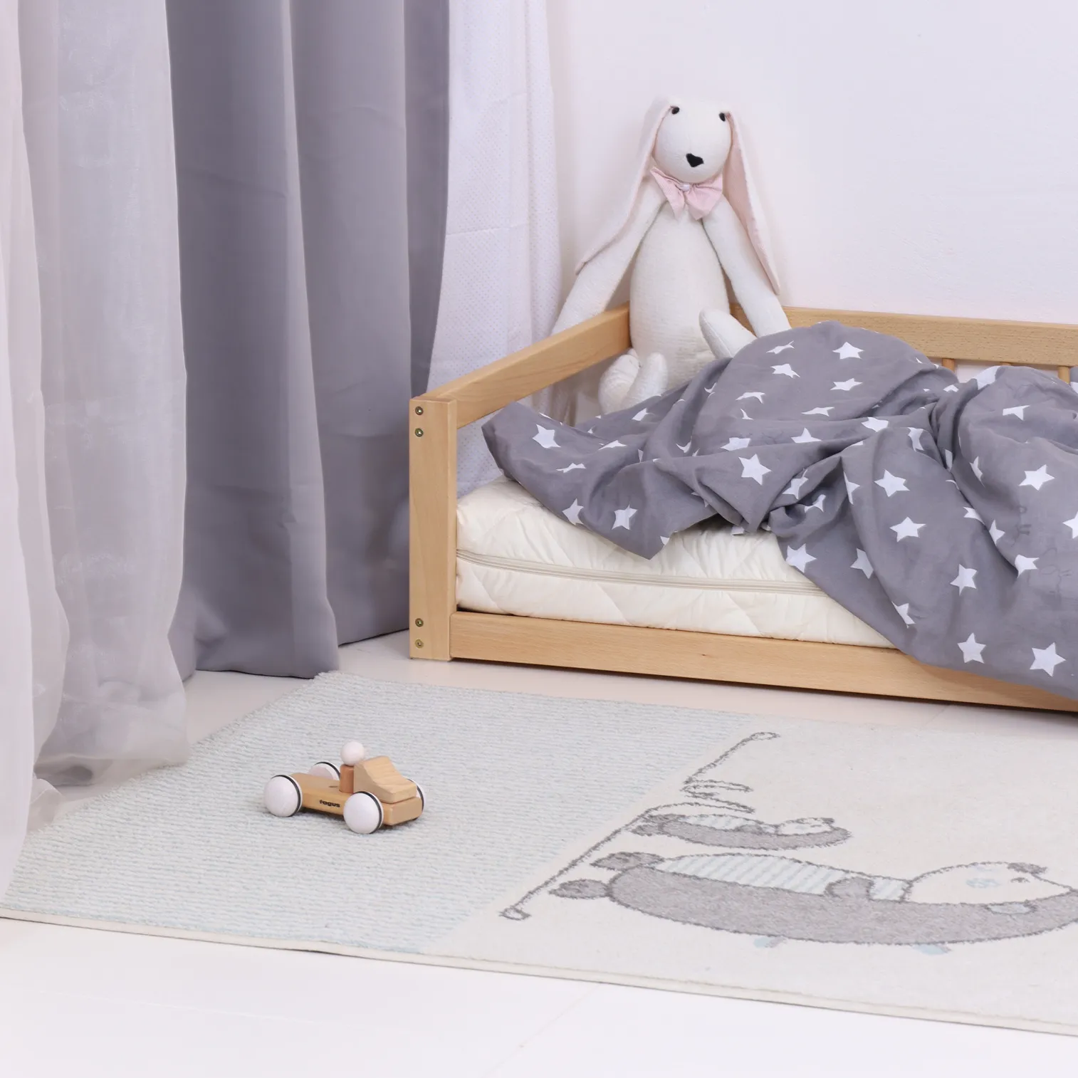 ! OUTLET !FLOORbed with rails and slatted bed base 140cm x 70 cm